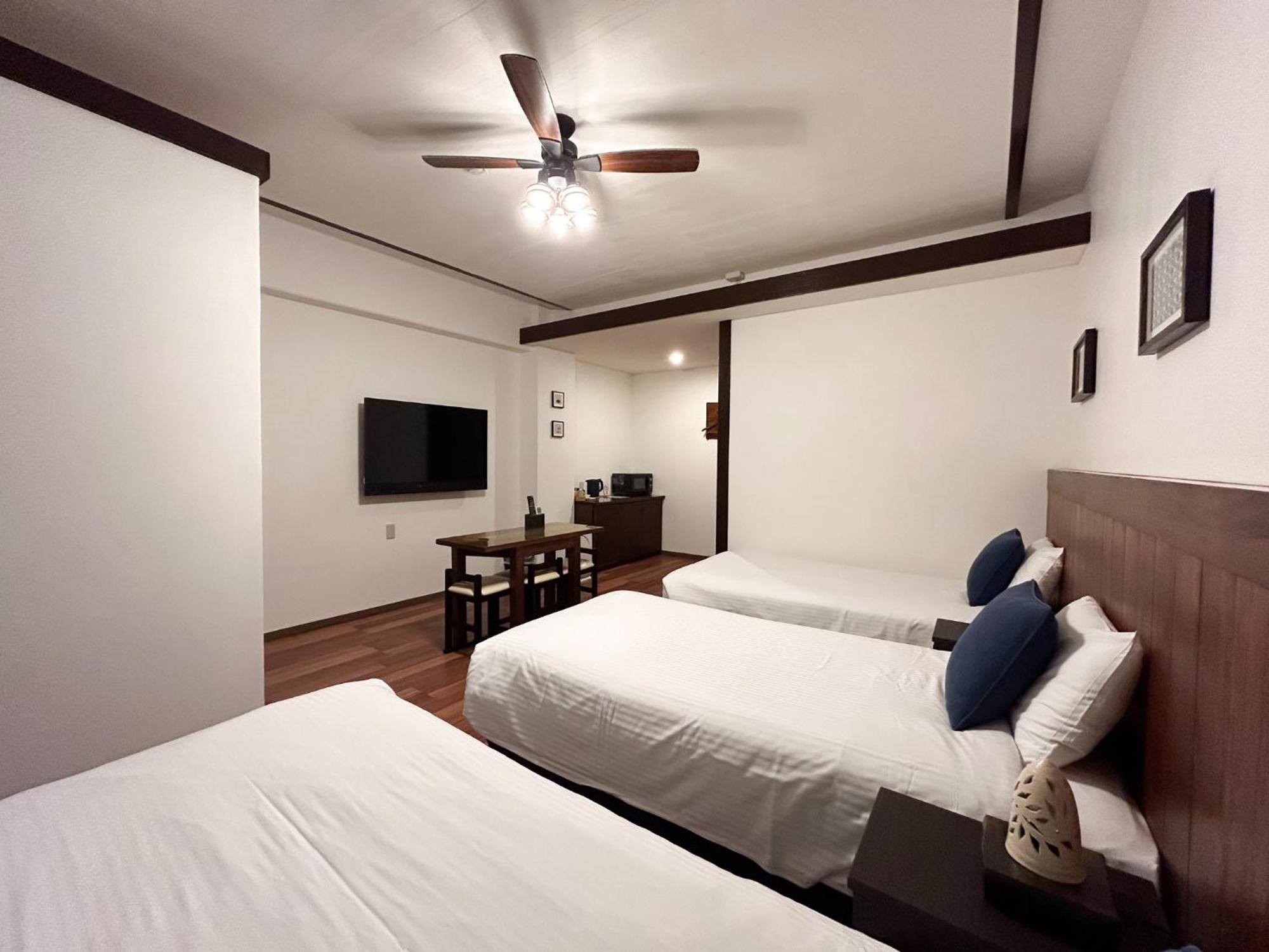 Pension Sunset Beach Nakijin Exterior photo